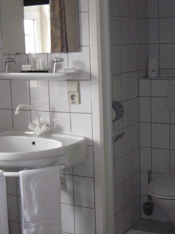 Hotel Admiraal Lanaken Habitación foto
